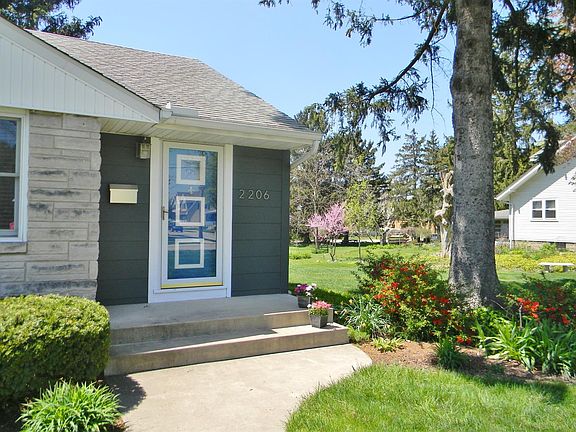 2nd image of 2206 Nondorf St