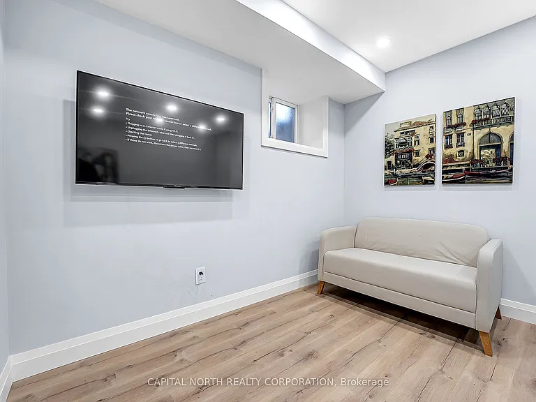 556 King St E #3 — Photo 16