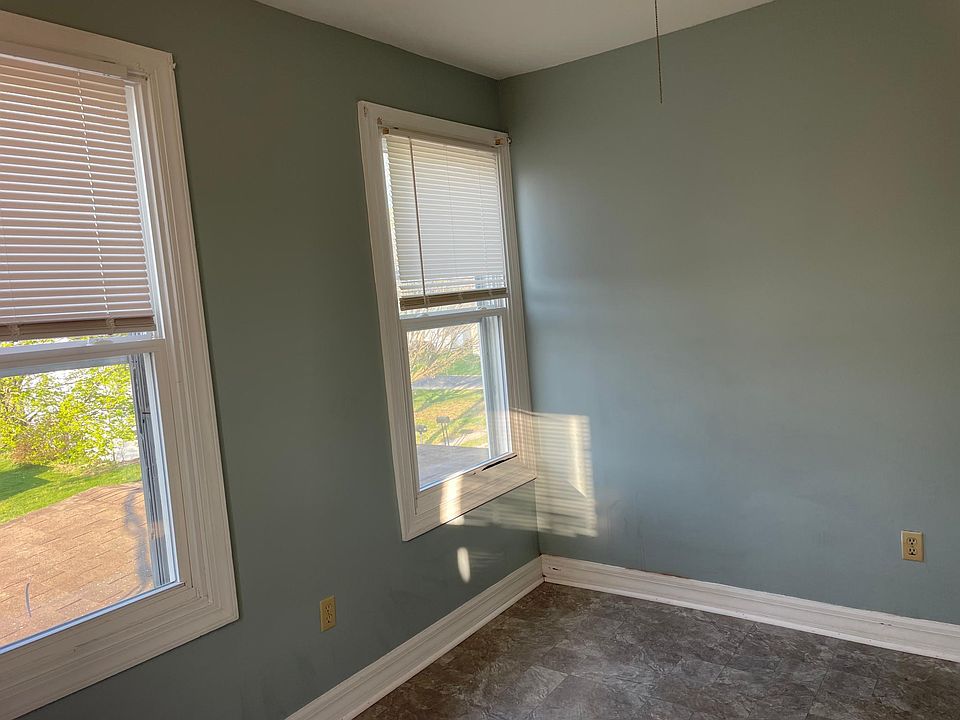 2nd image of 517 W Sunset Ave #2