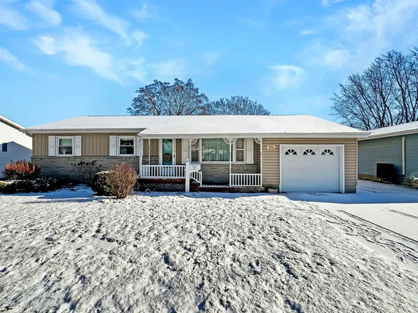 3014 17th St, Menominee, MI 49858