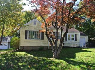 102 Greer Cir, Milford, CT 06461