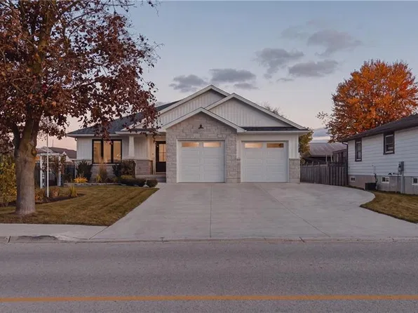 635 King St, Minto, ON N0G 2P0