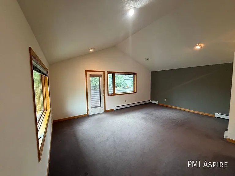 1940 Tincup Ct — Photo 17