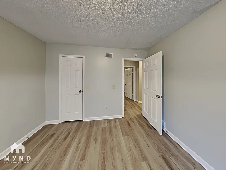 4645 Sandy Park Dr — Photo 12
