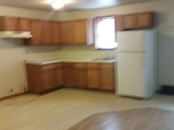 4th image of 4945 Northcote Ave APT 1E