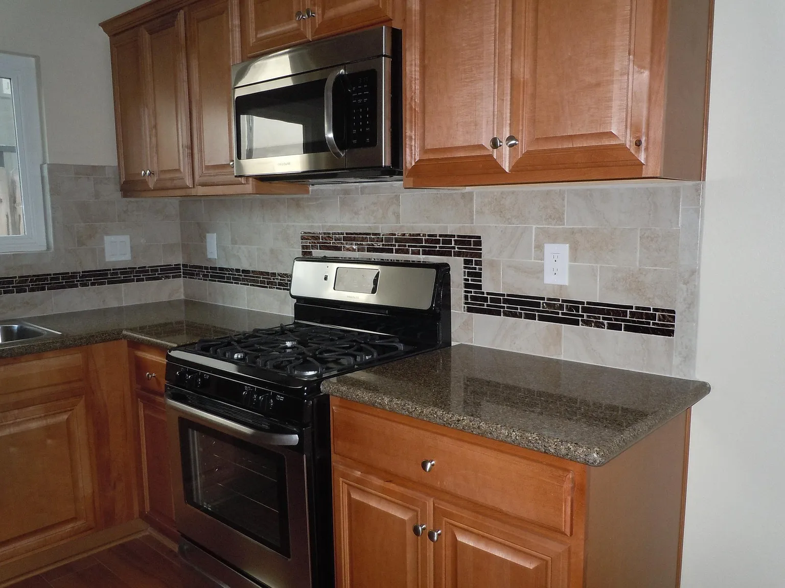 2 bed, 868 sqft, $2,995 — Photo 3