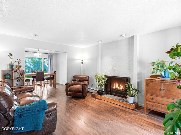 2nd image of 3891 Caravelle Dr