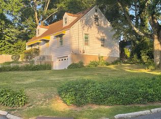 143 Augustine Rd, White Plains, NY 10603