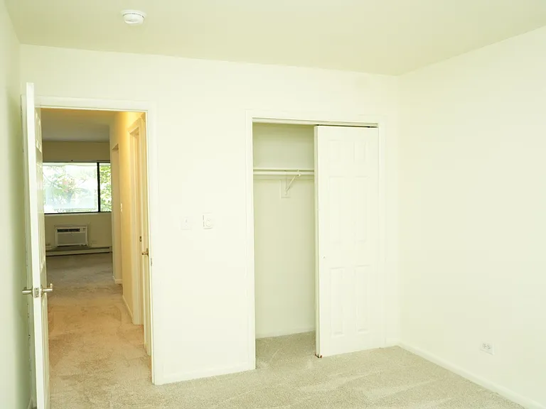 Lynnhaven Apartments — Photo 15