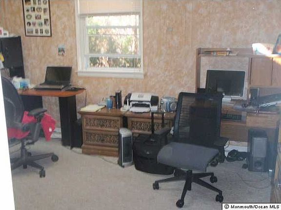 5th image of 983 Shadow Oaks Dr