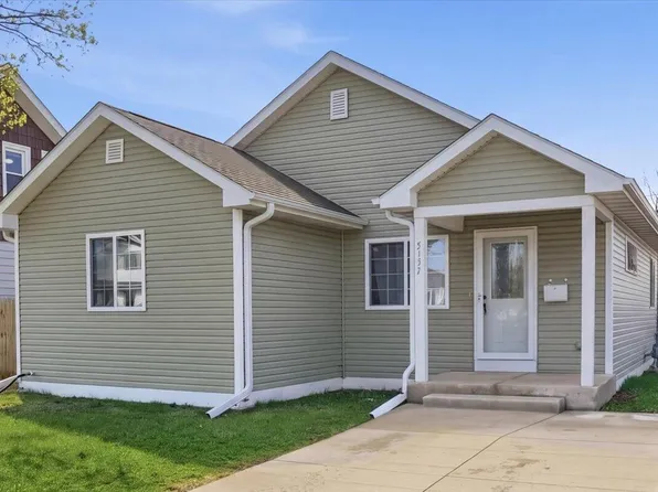 2127 27th STREET, Kenosha, WI 53140