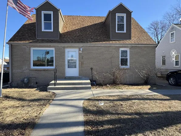 2118 South 90th STREET, West Allis, WI 53227