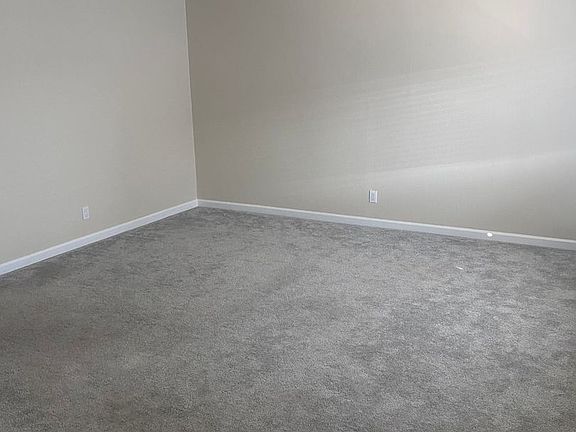 3rd image of 537 Hampshire Ave APT 4
