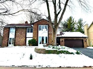 1315 Fairoaks Ct, East Lansing, MI 48823