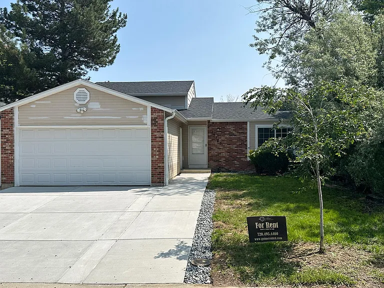 19145 E Oxford Dr — Photo 1