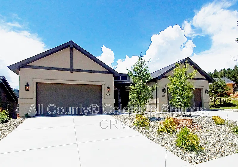 3 bed, 2.0 bath, 1398 sqft, $2,650 — Photo 1