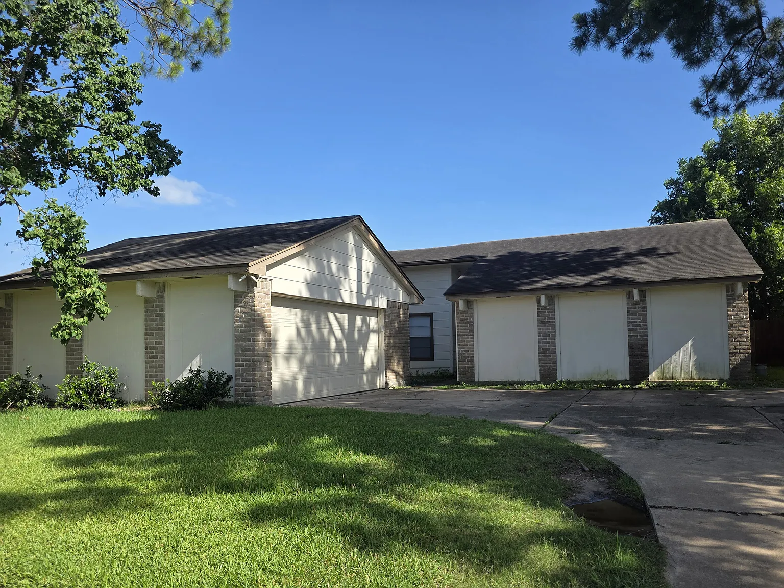 3 bed, 1662 sqft, $1,900 — Photo 1