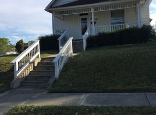 947 Jackson St, Hope, IN 47246