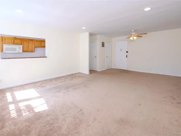 4 Sadore Lane #3M, Yonkers, NY 10710
