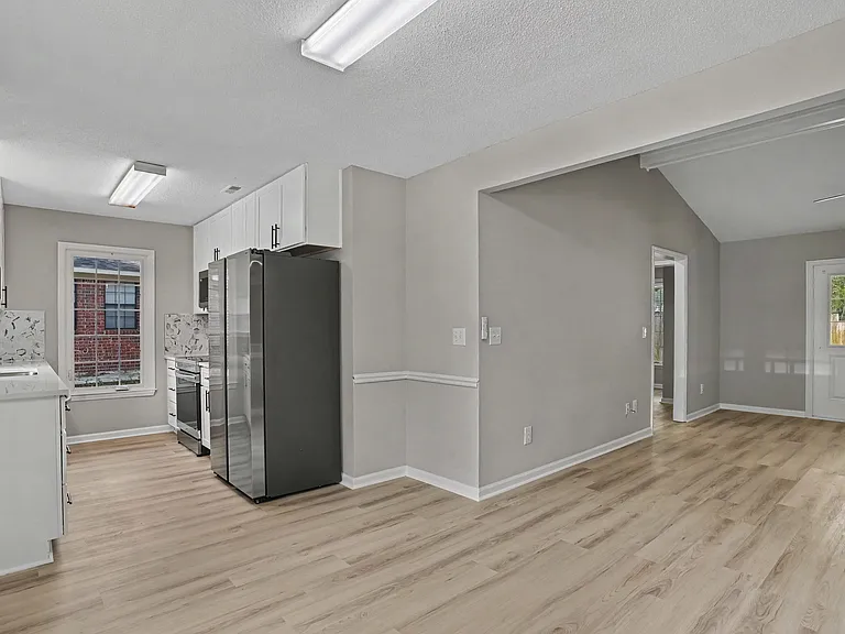522 Temple Rd — Photo 12