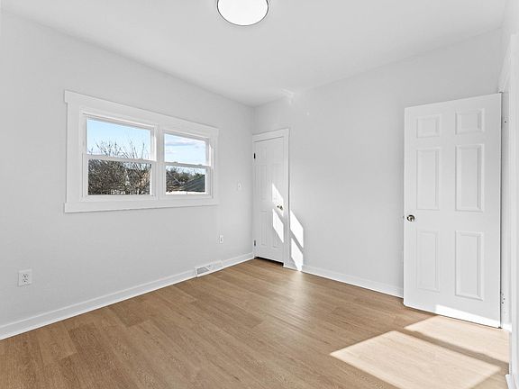 3rd image of 507 Vetterlein Ave