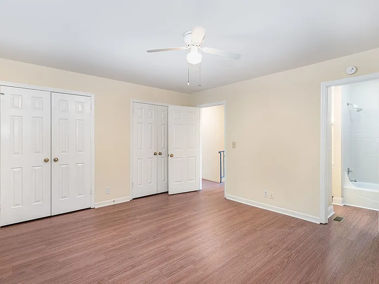 5869 Brentwood Trce — Photo 11