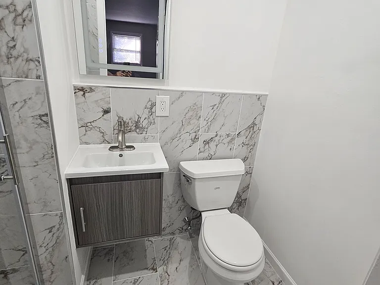 1258 Lisa Dr — Photo 25