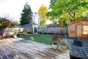 Lots of outdoor living space 
