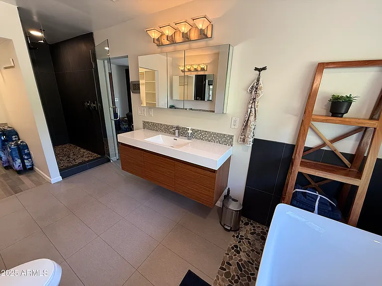 8361 E Via De Encanto — Photo 25