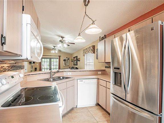 3rd image of 285 N Wilderness Point