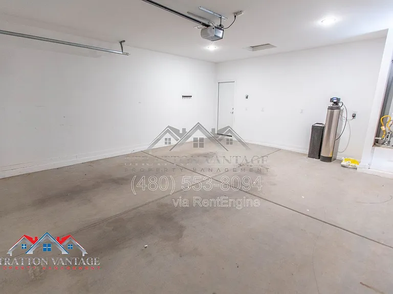 2898 E Kim Dr — Photo 35