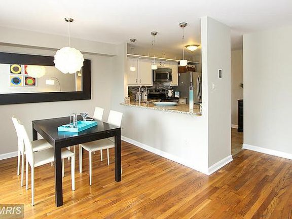 Dining & Kitchen