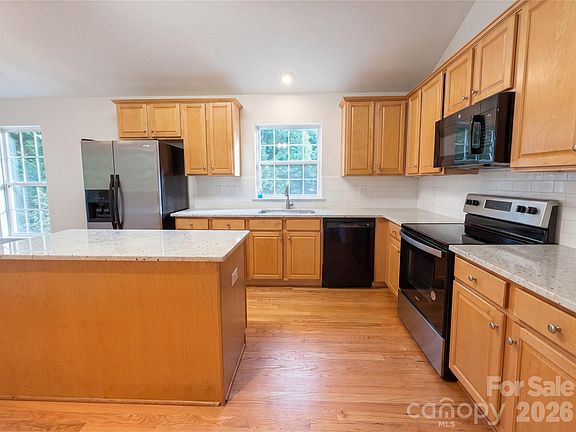 2nd image of 5439 Cambridge Bay Dr