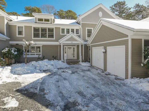 208 Sandpiper Ln #11, Tisbury, MA 02568