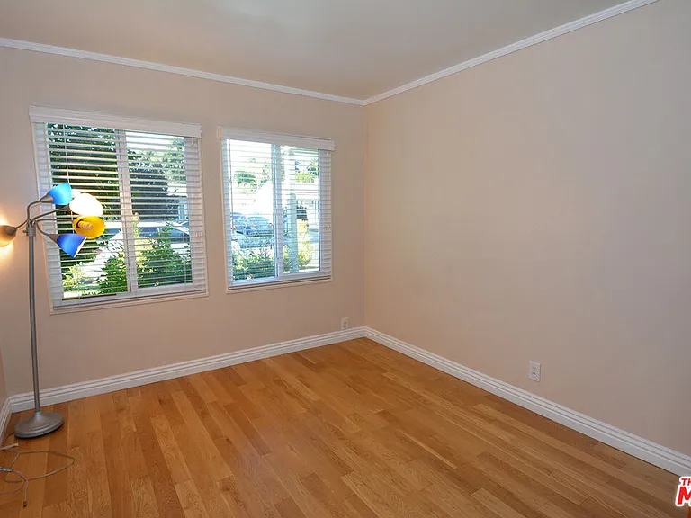 12944 Haynes St — Photo 14