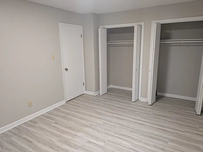 10410 Lovell Center Dr — Photo 12