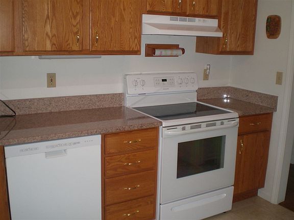 3rd image of 10655 Brookston Dr E