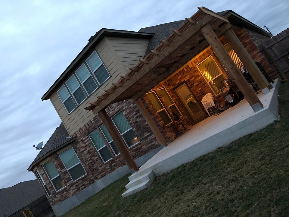 1st image of 838 Olive Ln