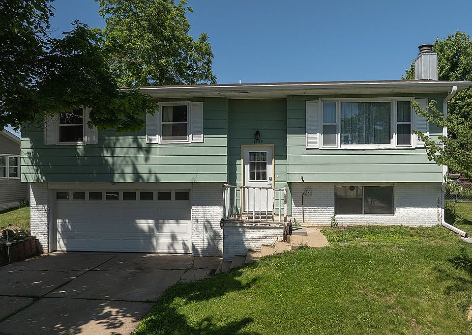 1st image of 1154 Valley Park St