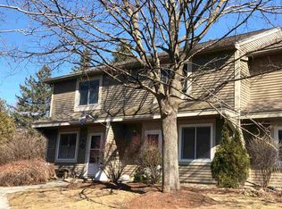 11 Overlook Dr, South Burlington, VT 05403