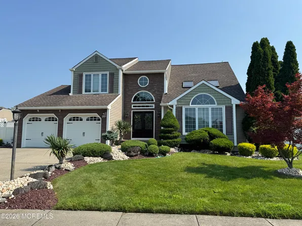 14 Melissa Lane, Howell, NJ 07731