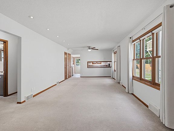 4th image of 4230 39th Ave S