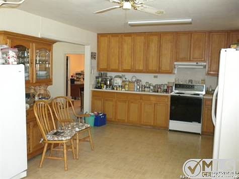 3rd image of 8031 Campfire Ln