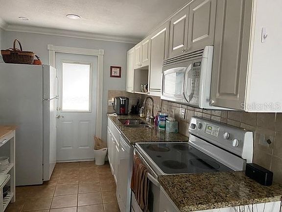 5th image of 719 Mount Vernon St APT 3