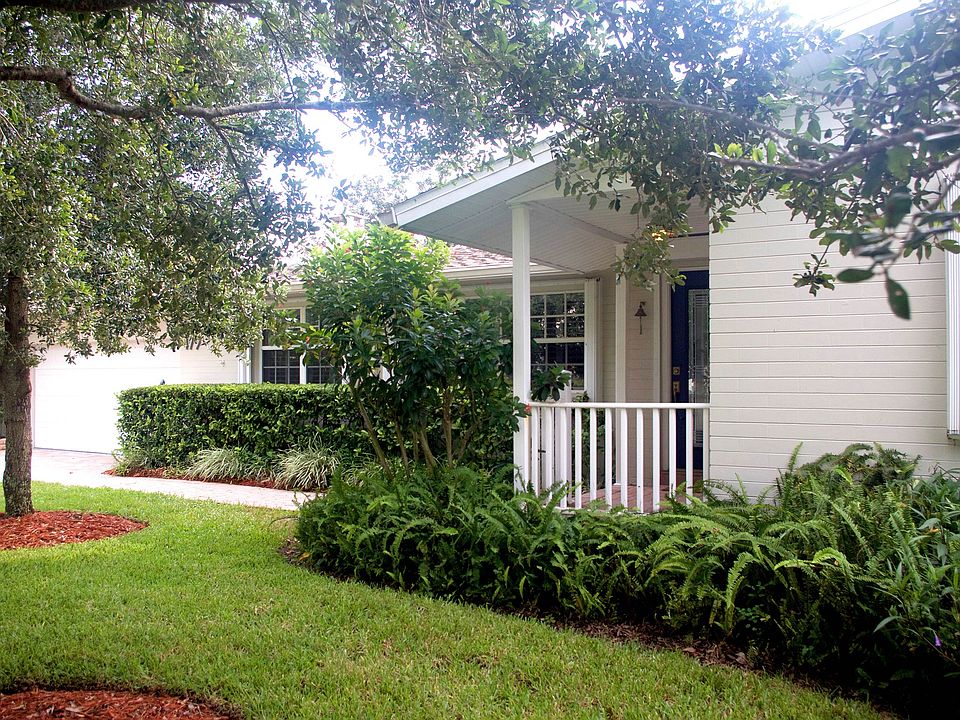 Front covered porch 