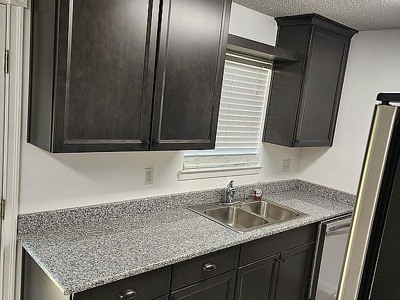 5th image of 3079 Woodbury Cir