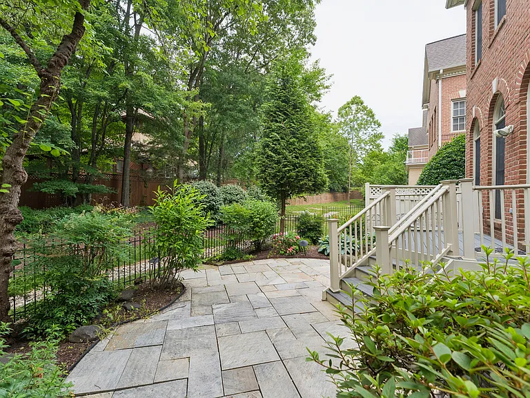 12810 Falcon Wood Pl — Photo 27
