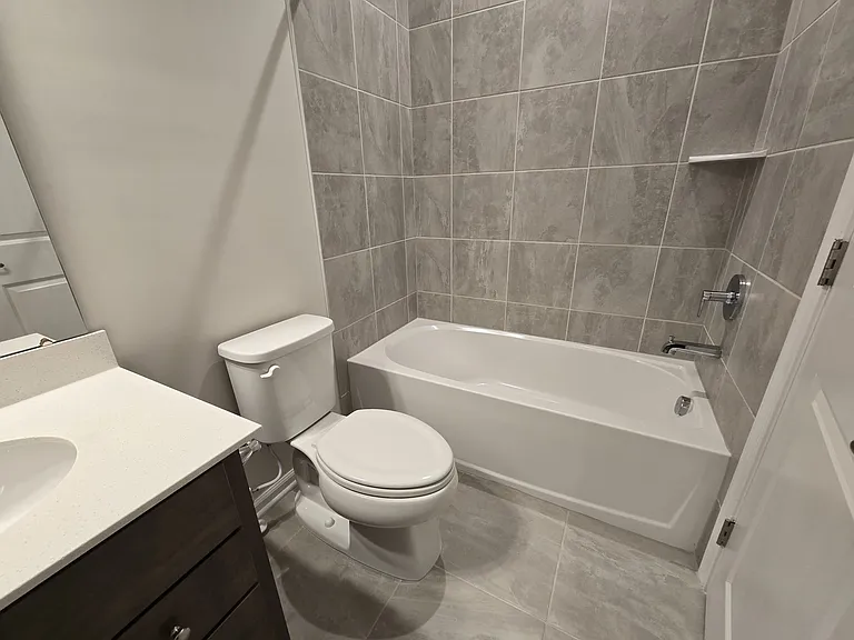 4928 Dunhaven Dr — Photo 33