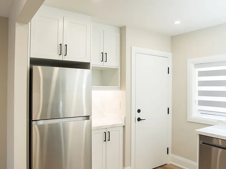 38 Parent Ave #MAIN — Photo 15