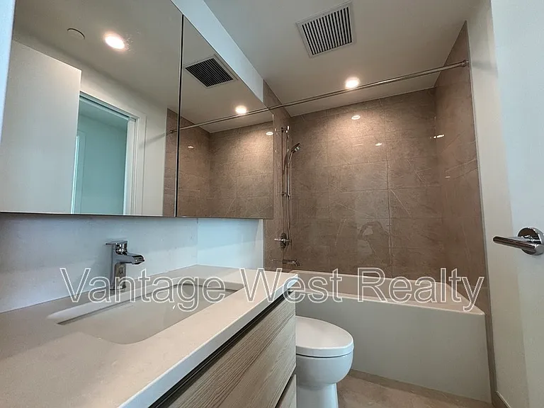 238 Leon Ave #903 — Photo 6